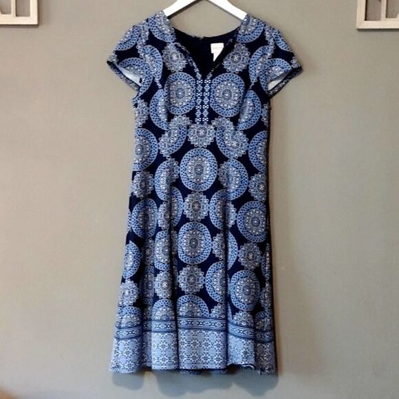 Chico's Women's Size 0 Soft Blue and Navy Aboriginal Circle Midi Dress - Picture 7 of 8
